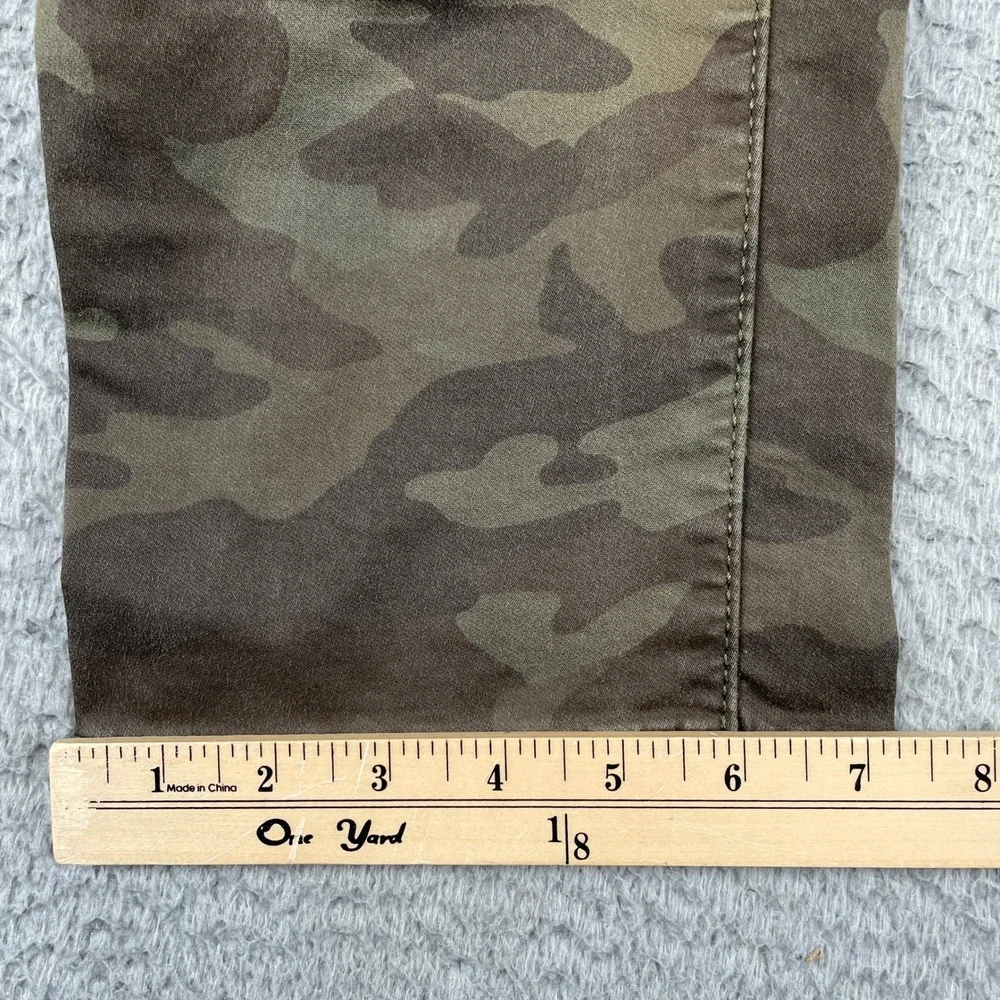 Banana Republic Travel Jean Mens 34x30 Green Camo Slim Fit Stretch Pants